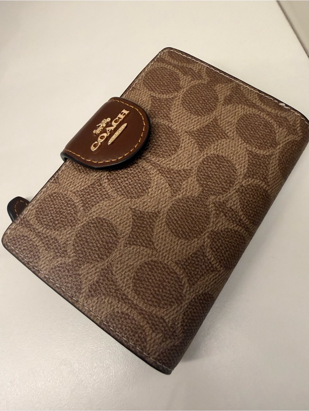 Coach Brown logo Tri-fold Leather Card Wallet zip  with ID Window new